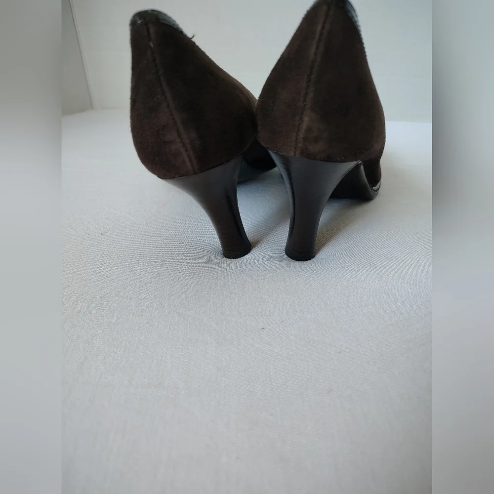 Soffit Brown Suede Women's Heels Size 6M - Picture 3 of 5